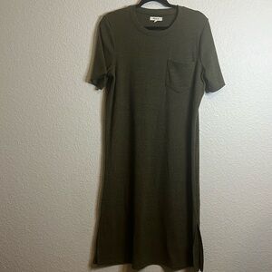 Madewell Ribbed Pocket Tee midi dress, size large.